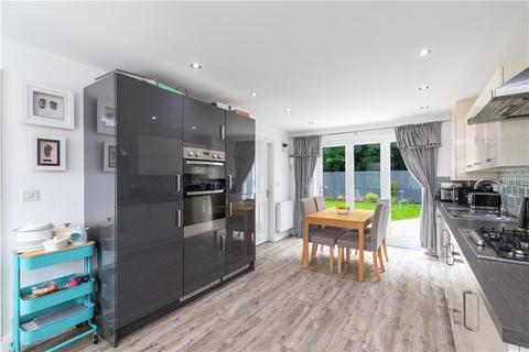 15 Cartwright Avenue, Guiseley, Leeds, LS20 9FJ