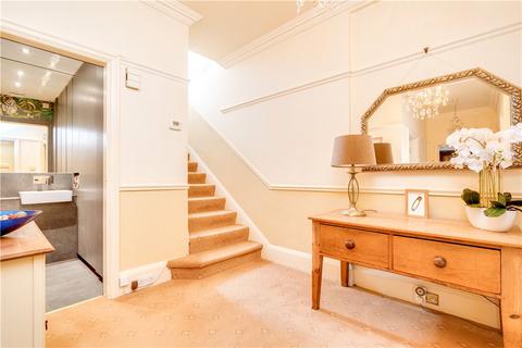 4 bedroom semi-detached house for sale, Larkfield Road, Rawdon, Leeds, West Yorkshire, LS19