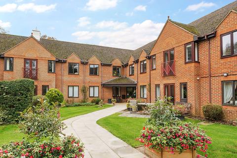 2 bedroom apartment for sale, Ashley Gardens, Shalford, Guildford, Surrey, GU4