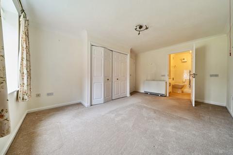 2 bedroom apartment for sale, Ashley Gardens, Shalford, Guildford, Surrey, GU4