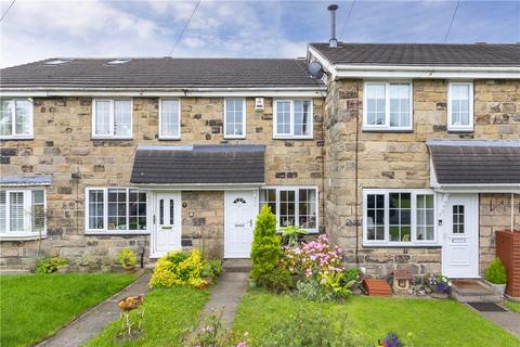 2 bedroom terraced house for sale, Lea Mill Park Close, Yeadon, Leeds, West Yorkshire, LS19