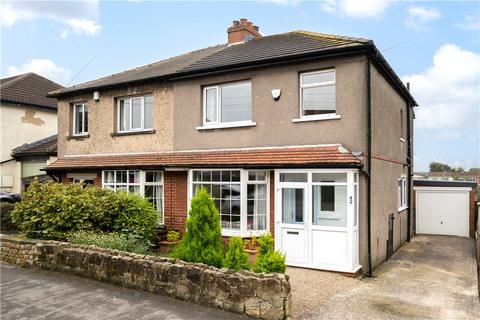 3 bedroom semi-detached house for sale, Hawthorn Drive, Yeadon, Leeds, West Yorkshire, LS19