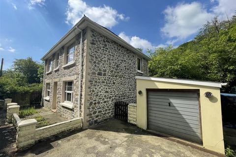 4 bedroom detached house for sale, Bwlchnewydd, Carmarthen