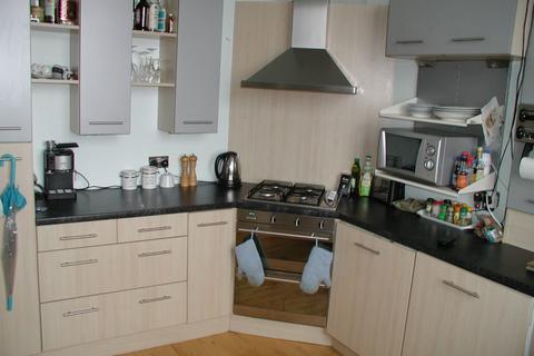 2 bedroom flat to rent, Montgomery Street, Edinburgh, EH7