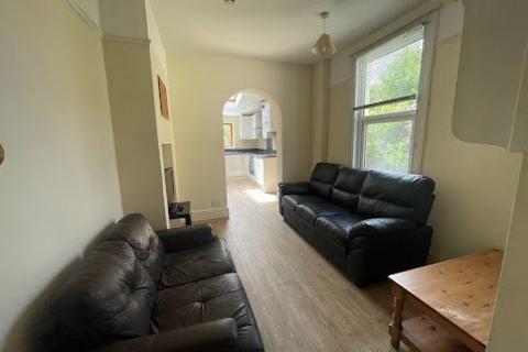 5 bedroom terraced house to rent, Quarrington Road, Bristol BS7