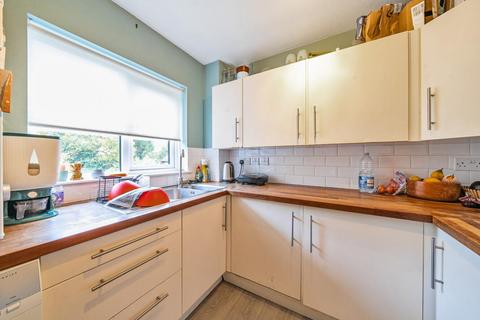 2 bedroom flat for sale, Limetree Walk, Tooting