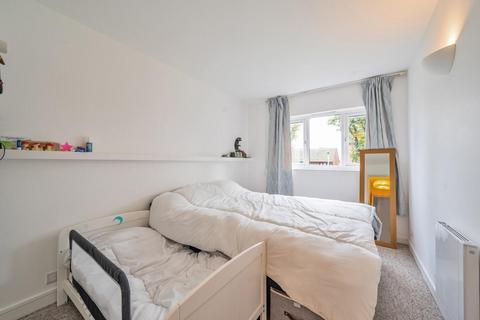 2 bedroom flat for sale, Limetree Walk, Tooting