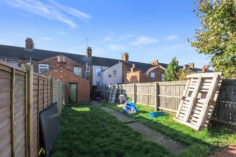 2 bedroom terraced house for sale, Cromwell Road, Rushden NN10