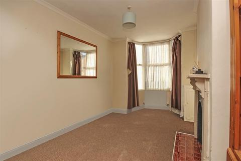 2 bedroom terraced house for sale, Cromwell Road, Rushden NN10