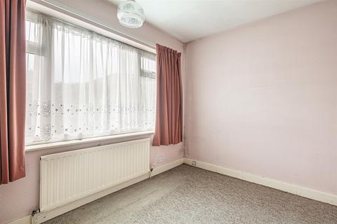 9 Rushley Close, Sheffield, S17 3EG