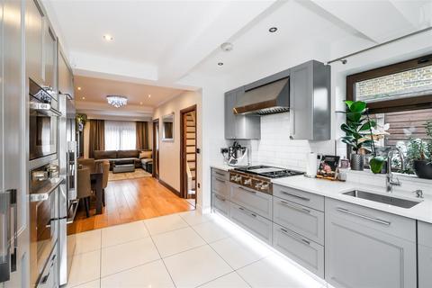 2 bedroom house for sale, Hale End Road, Walthamstow