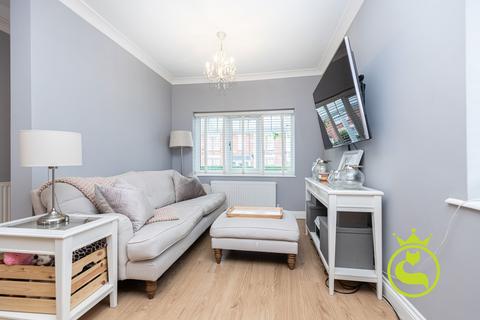 2 bedroom detached house for sale, Columbia Road, Bournemouth BH10