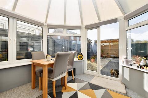 12 Broad Oak Close, Eastbourne, BN23 8LJ