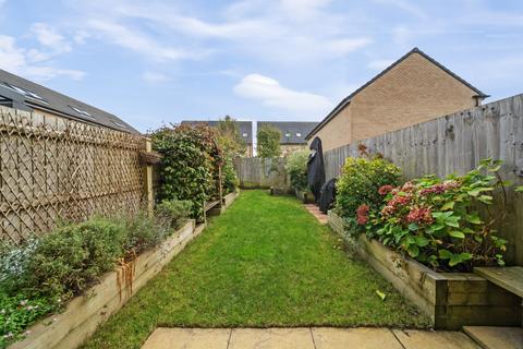 4 bedroom end of terrace house for sale, Hazel Mead, Bedfordshire LU5