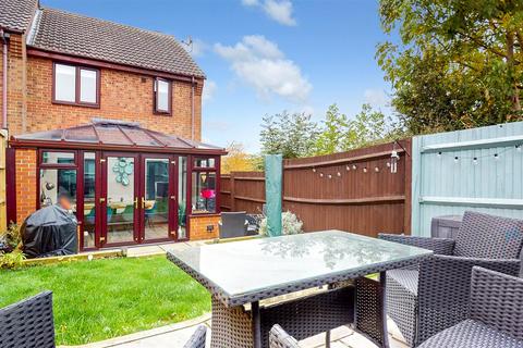 2 bedroom end of terrace house for sale, Malbons Court, Leadenhall, Milton Keynes