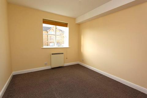 2 bedroom apartment to rent, Kirkland Drive, Enfield EN2