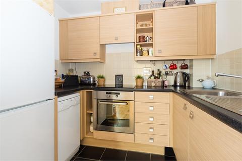 1 bedroom apartment to rent, Wooldridge Close, Feltham TW14