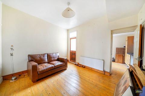 3 bedroom terraced house for sale, Little Ilford Lane, Manor Park, E12 5PW