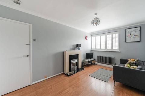 2 bedroom flat to rent, Kings Avenue, Clapham Park, London, SW4