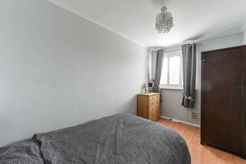 2 bedroom flat to rent, Kings Avenue, Clapham Park, London, SW4