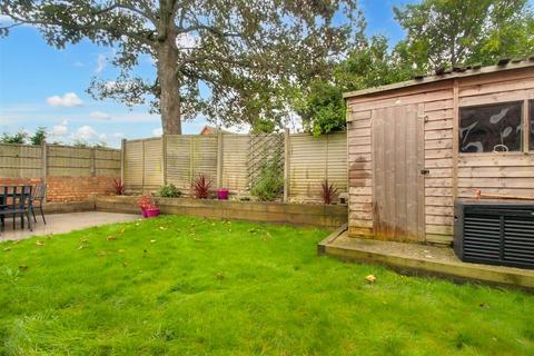 3 bedroom end of terrace house for sale, Abbotts View, Sompting