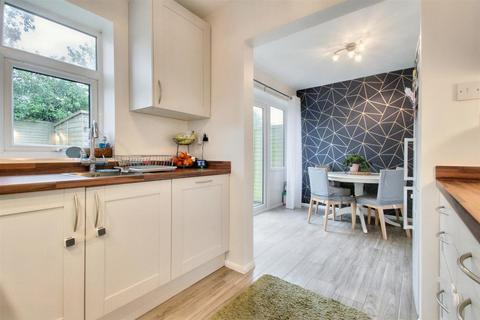 1 Abbotts View, Sompting, Lancing, BN15 0NG