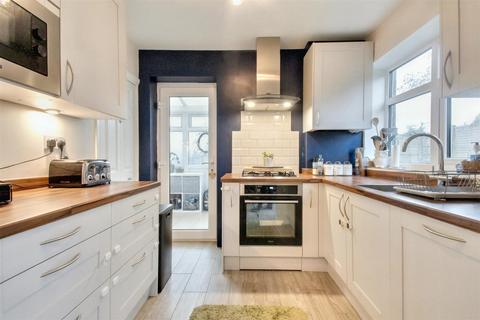 1 Abbotts View, Sompting, Lancing, BN15 0NG