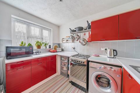 1 bedroom flat for sale, Lewis Road, Mitcham, CR4