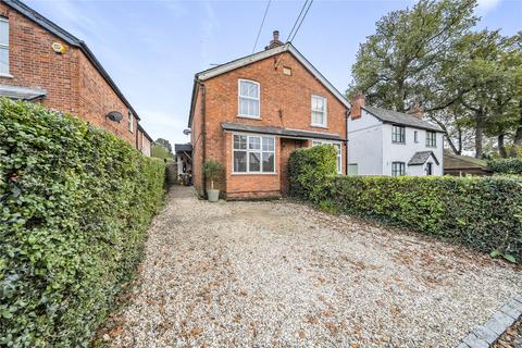 3 bedroom semi-detached house for sale, Chertsey Road, Surrey GU20