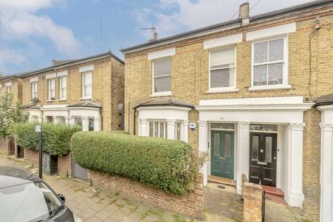 2 bedroom flat to rent, Dalberg Road, London SW2