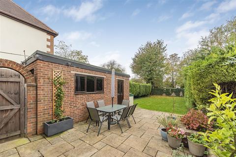 Betchworth Wrotham Road, Meopham, Gravesend, DA13 0JJ