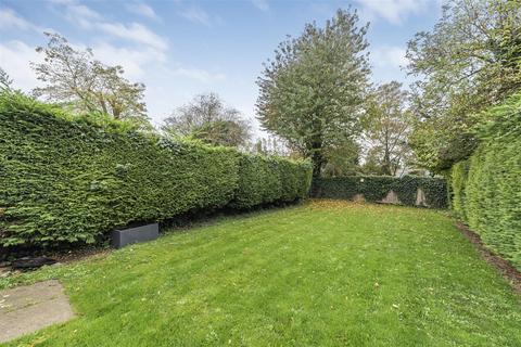 Betchworth Wrotham Road, Meopham, Gravesend, DA13 0JJ
