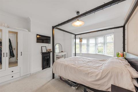 Betchworth Wrotham Road, Meopham, Gravesend, DA13 0JJ
