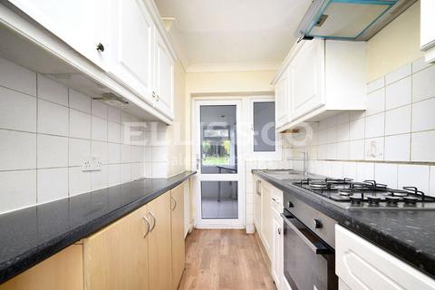 3 bedroom end of terrace house for sale, Arundel Drive, Middlesex HA2