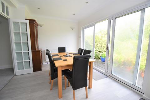 Casa Noroc Canewdon Road, Rochford, SS4 3JJ
