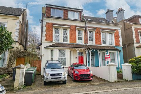 2 bedroom flat for sale, Upper Park Road, St Leonards-on-sea