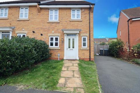 3 bedroom semi-detached house to rent, Aspen Close, Leicester LE8