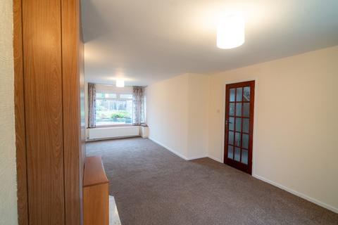 3 bedroom semi-detached house to rent, Fallowfield Road, Solihull B92