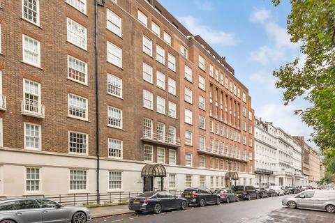 3 bedroom flat for sale, Lowndes Square, London