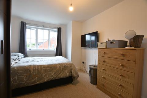 52 Baldwins Close, Royton, Oldham, OL2 5FG