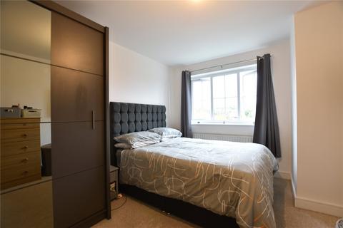 52 Baldwins Close, Royton, Oldham, OL2 5FG