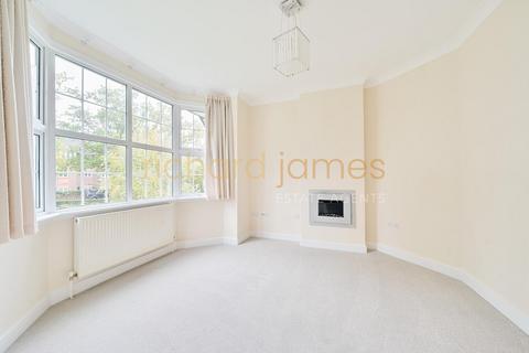 2 bedroom bungalow for sale, Hammers Lane, Mill Hill, London