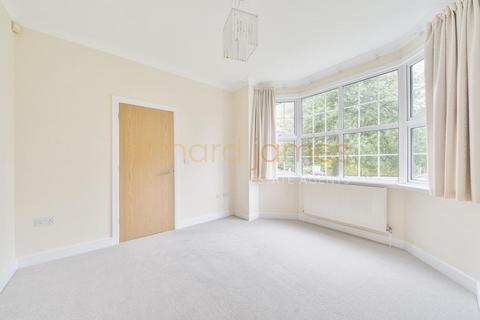 undefined, Hammers Lane, Mill Hill, London