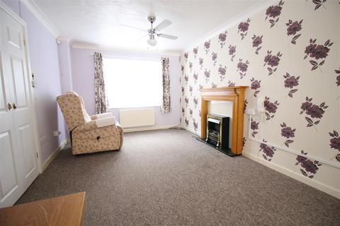 3 bedroom semi-detached house for sale, St Andrews Road, Whitehill