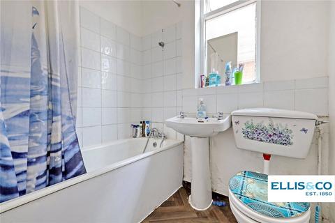 2 bedroom apartment for sale, Baronet Road, London, N17