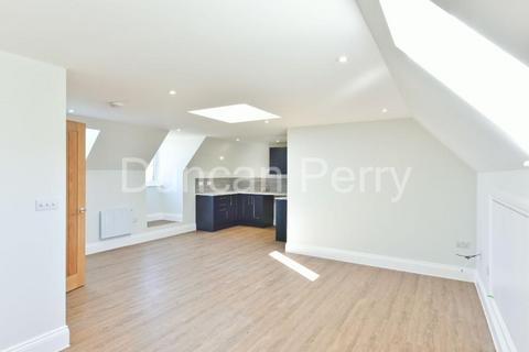 2 bedroom apartment to rent, High Street, Herts EN6