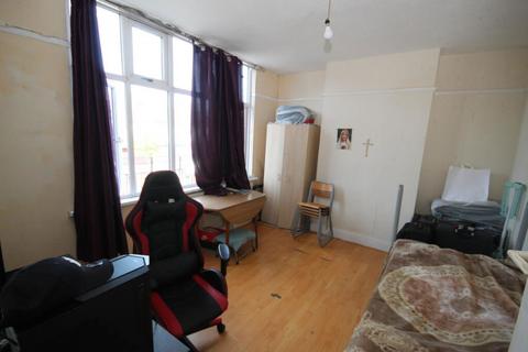 2 bedroom flat for sale, Harrow Road, Wembley, HA0 3EL