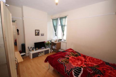 2 bedroom flat for sale, Harrow Road, Wembley, HA0 3EL