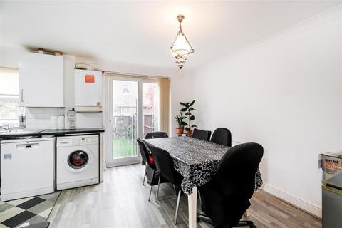 4 bedroom townhouse for sale, The Ridgeway, North Chingford