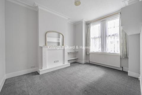 2 bedroom apartment to rent, Byton Road London SW17